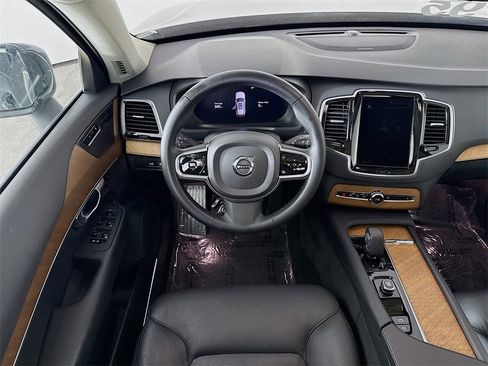 Certified 2024 Volvo XC90 T8 Plus image 24