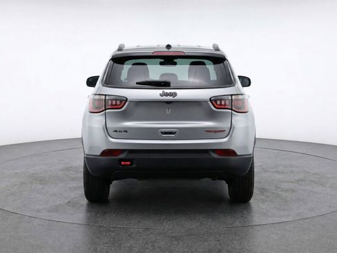 Used 2025 Jeep Compass Trailhawk image 7