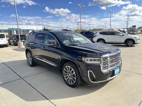 Used 2021 GMC Acadia Denali w/ Denali Ultimate Package image 2