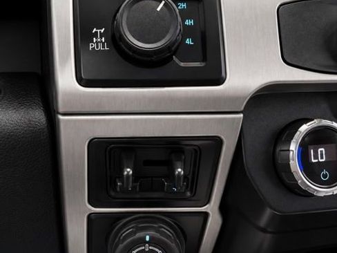 Used 2022 Ford F350 Platinum w/ FX4 Off-Road Package AWD/4WD image 28