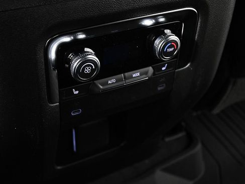 New 2026 GMC Yukon Elevation image 20