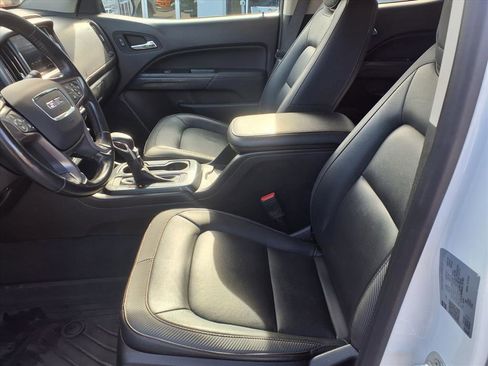 Used 2022 GMC Canyon AT4 image 10