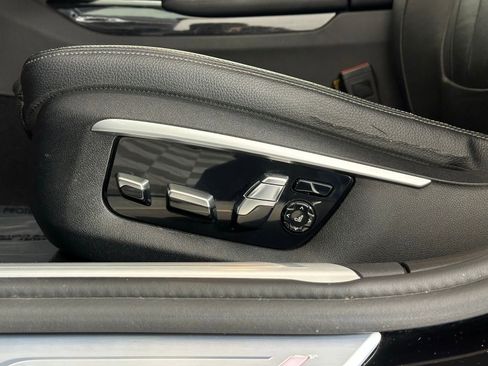 Used 2017 BMW 740i xDrive image 7
