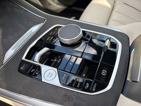 New 2026 BMW X5 xDrive50e w/ Premium Package image 18