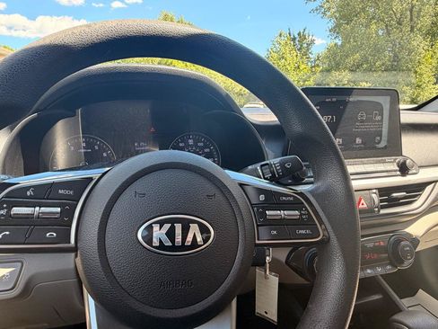 Used 2019 Kia Forte LXS FWD image 26