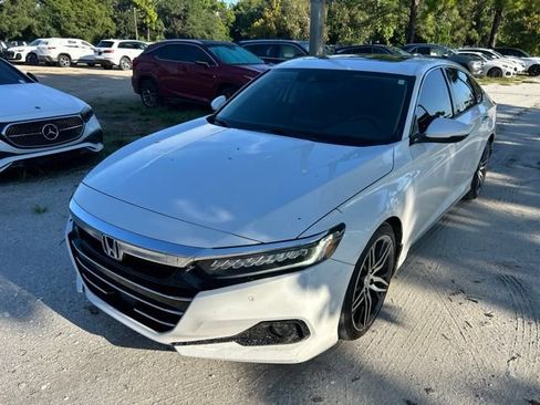 Used 2021 Honda Accord Touring image 2
