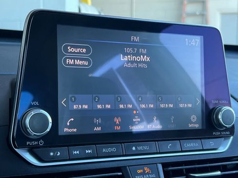 Used 2022 Nissan Altima 2.5 SR image 17