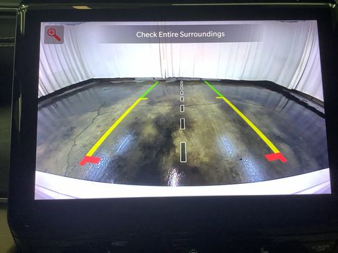 Used 2023 Jeep Grand Cherokee Limited image 20