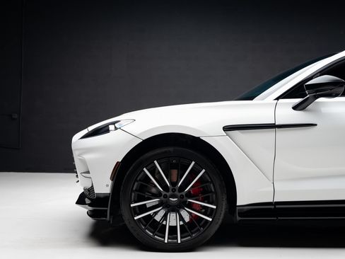 Used 2023 Aston Martin DBX 707 AWD/4WD image 18