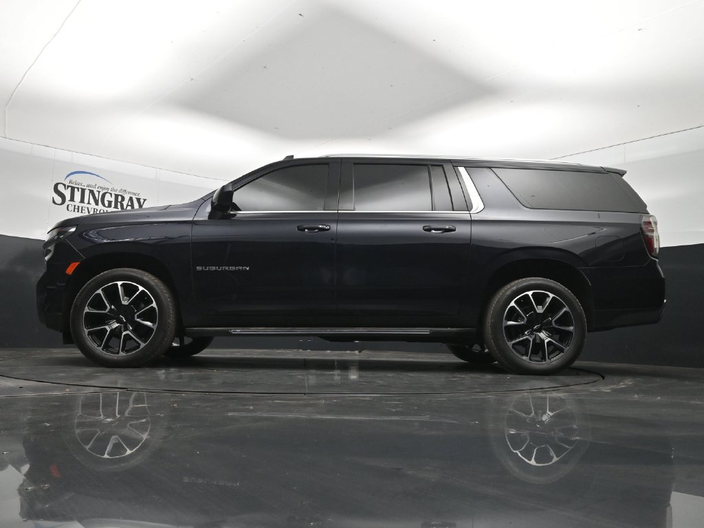 Used 2021 Chevrolet Suburban LT w/ Rear Media and Nav Package RWD image 29