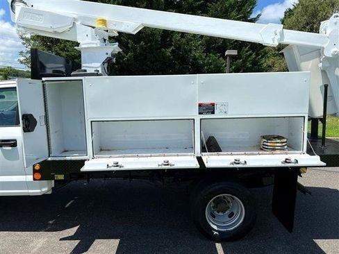 Used 2020 Ford F350 XL w/ Power Equipment Group AWD/4WD image 9