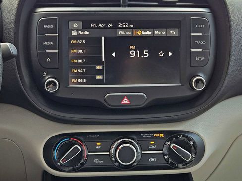 Certified 2025 Kia Soul LX FWD image 21