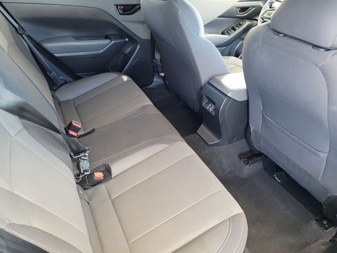Used 2025 Subaru Crosstrek 2.5i Premium AWD/4WD image 19