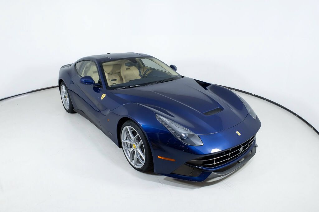 Used 2017 Ferrari F12 Berlinetta RWD image 12