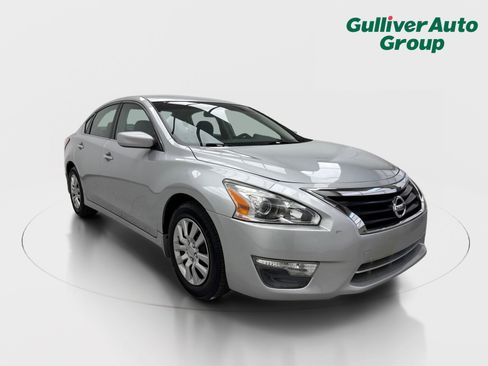 Used 2013 Nissan Altima 2.5 S FWD image 13