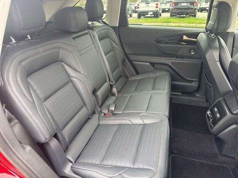 New 2026 Lincoln Nautilus Reserve w/ Jet Appearance Package image 13