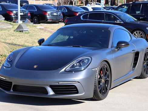 Used 2017 Porsche 718 Cayman image 5