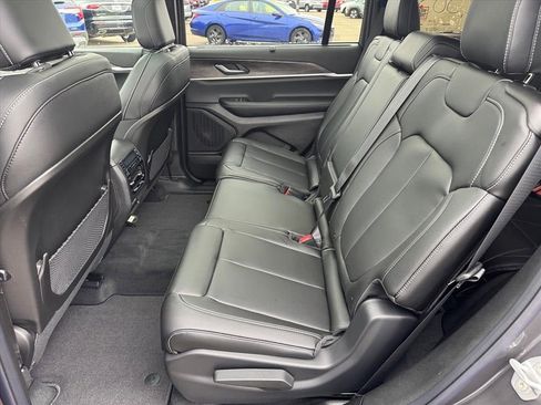 New 2025 Jeep Grand Cherokee L Limited w/ Luxury Tech Group II image 11