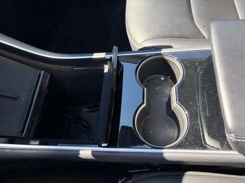 Used 2020 Tesla Model 3 Performance image 22