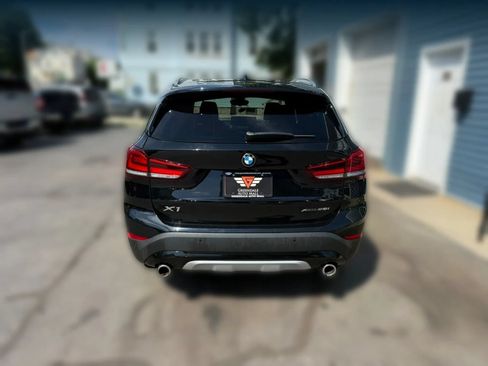 Used 2021 BMW X1 xDrive28i w/ Premium Package AWD/4WD image 7