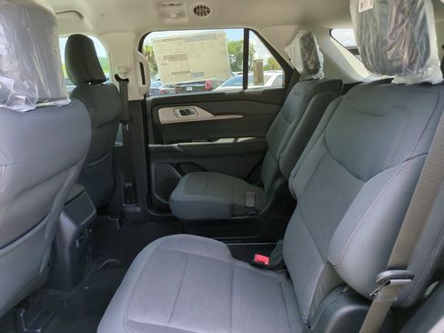 New 2026 Ford Explorer Active RWD image 15
