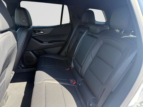 New 2026 Chevrolet Equinox LT w/ Convenience Package II AWD/4WD image 5