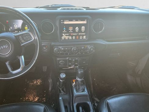 Used 2022 Jeep Wrangler Unlimited Sahara w/ Cold Weather Group AWD/4WD image 11