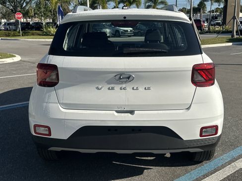 New 2026 Hyundai Venue SEL image 7