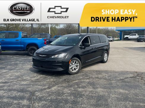 Used 2022 Chrysler Voyager LX image 1