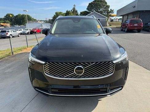 Used 2025 Volvo XC90 B6 Plus w/ Protection Package Premier AWD/4WD image 3