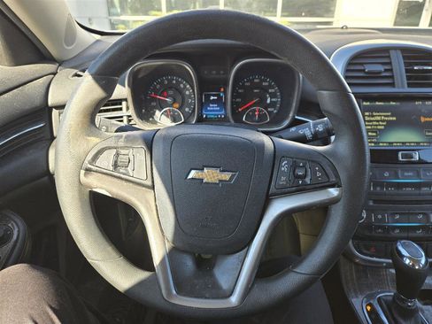 Used 2015 Chevrolet Malibu LT w/ Power Convenience Package image 11