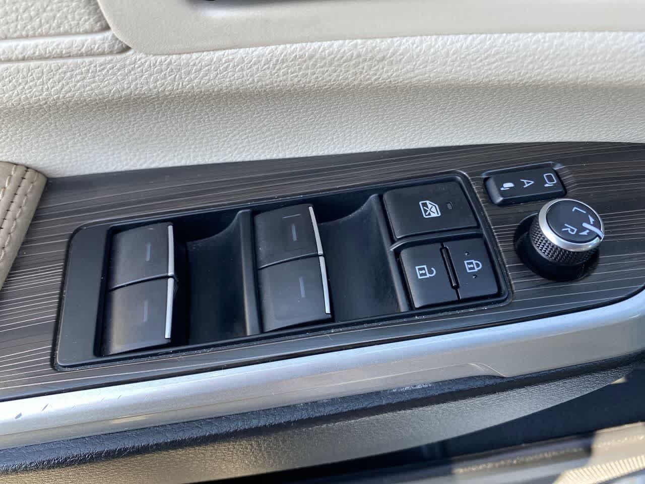 Certified 2024 Toyota Sienna Limited AWD/4WD image 13
