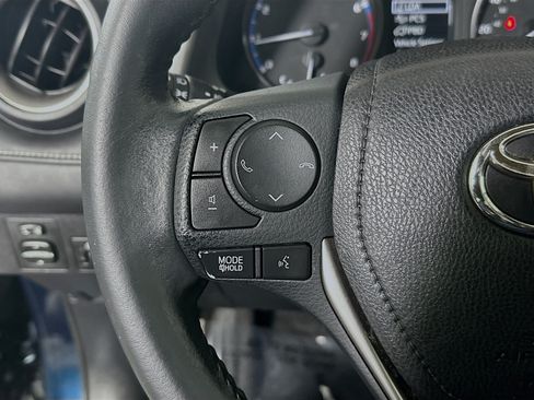 Used 2017 Toyota RAV4 XLE FWD image 16