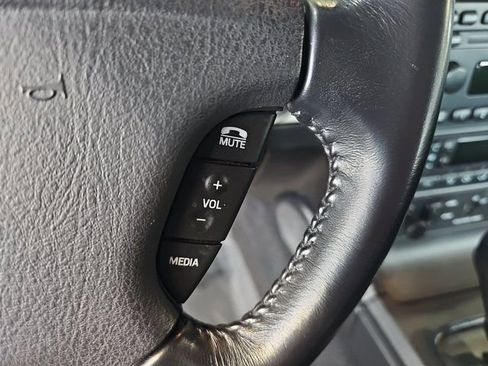 Used 2003 Ford Thunderbird image 15