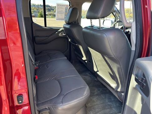 Used 2015 Nissan Frontier SL w/ Moonroof Package image 19