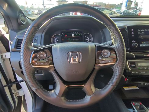 Used 2022 Honda Passport Elite image 17