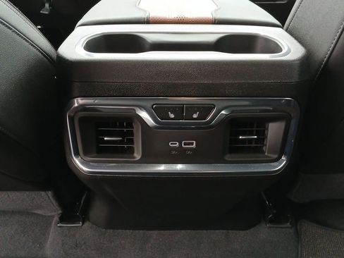 Certified 2025 Chevrolet Silverado 2500 High Country w/ High Country Premium Package image 22