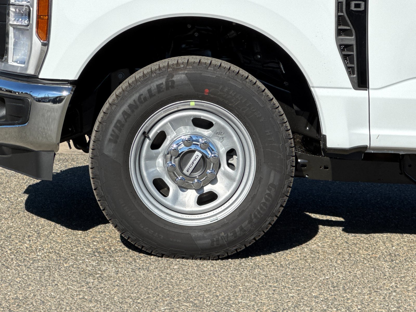 New 2027 Ford F350 XL w/ XL Chrome Package RWD image 28