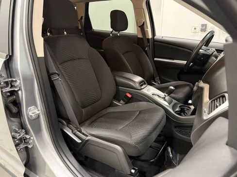 Used 2018 Dodge Journey SXT w/ Connectivity Group image 33