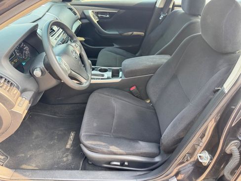 Used 2013 Nissan Altima 2.5 S FWD image 6