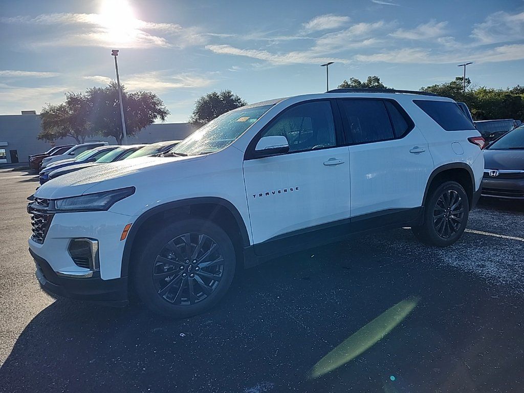 Used 2022 Chevrolet Traverse RS FWD image 8