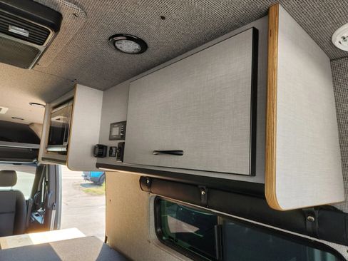 Used 2024 Mercedes-Benz Sprinter 2500 image 24