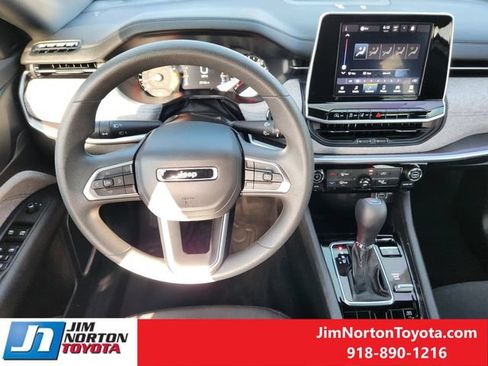 Used 2025 Jeep Compass Sport AWD/4WD image 27