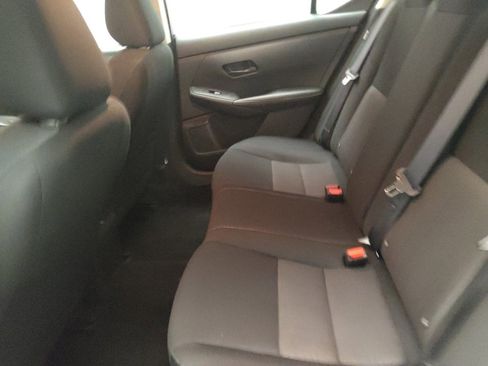 Used 2025 Nissan Sentra SV image 18