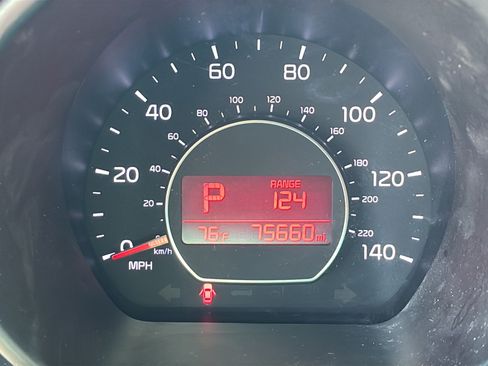 Used 2016 Kia Soul FWD image 35