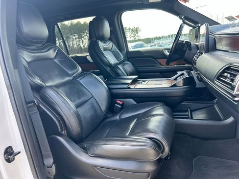 Used 2019 Lincoln Navigator L Reserve AWD/4WD image 8