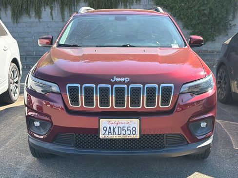 Used 2019 Jeep Cherokee Latitude Plus w/ Cold Weather Group AWD/4WD image 6