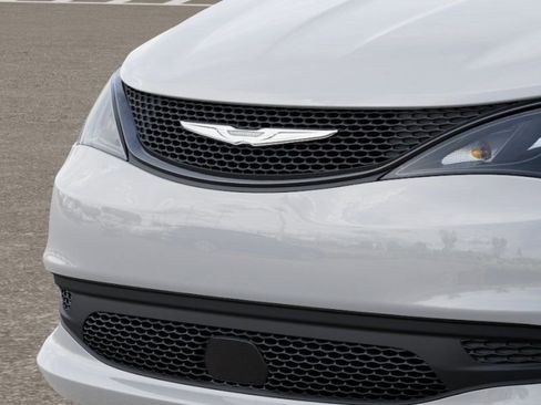 New 2026 Chrysler Voyager LX image 11