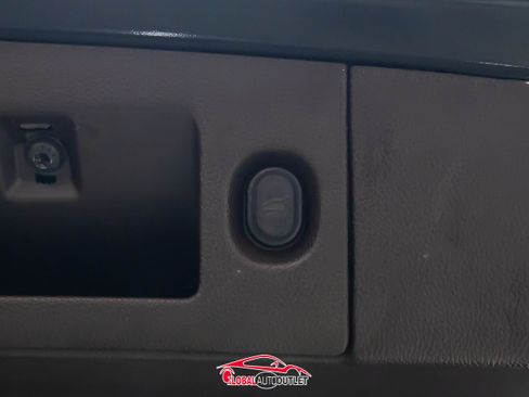 Used 2019 GMC Yukon Denali w/ Denali Ultimate Package image 52