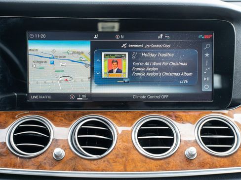 Used 2019 Mercedes-Benz E 300 4MATIC w/ Premium 1 Package image 23